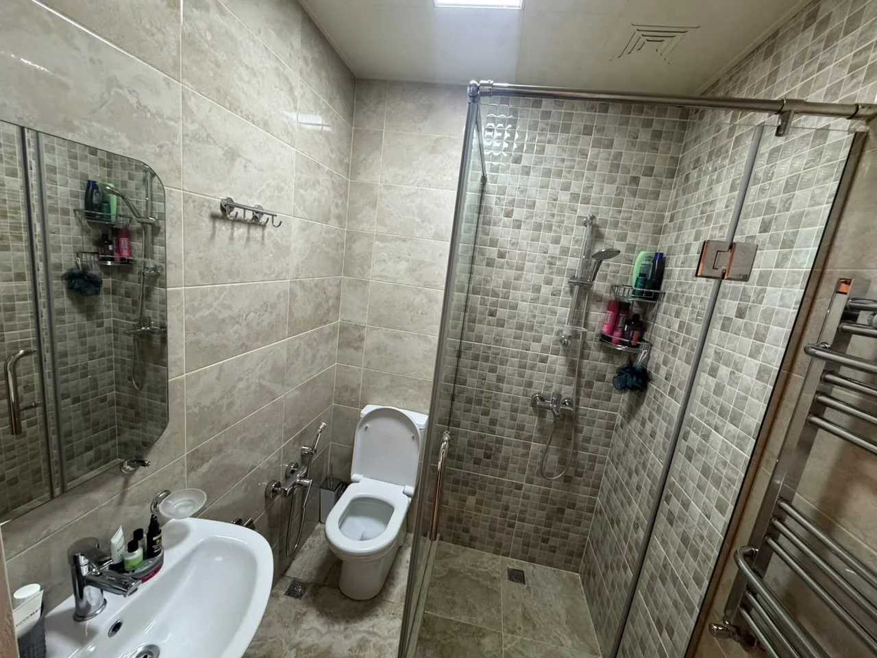 Kirayə 3 otaqlı Mənzil 120 m² Nəsimi r.