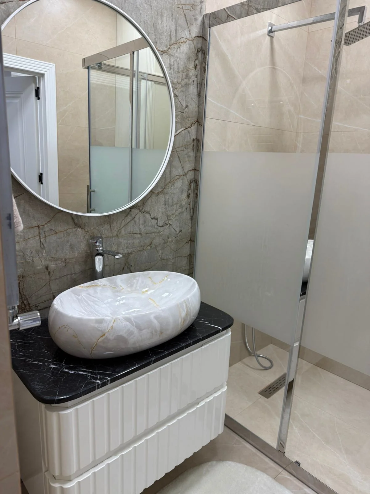 Kirayə 3 otaqlı Mənzil 100 m² Xətai r.