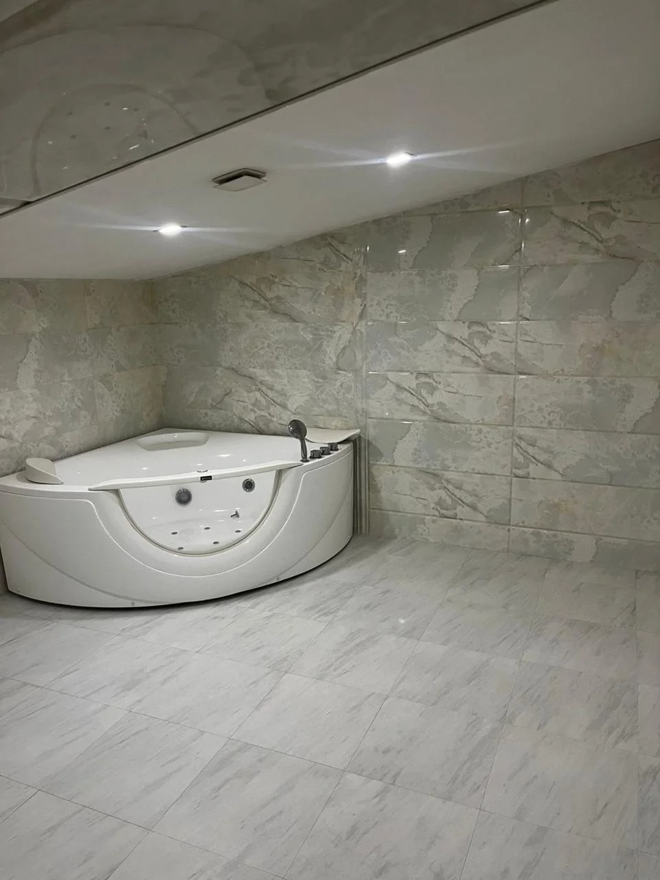 For rent 3-room Office 260 m² Nəsimi dist. 28 May metro – şəkil 11