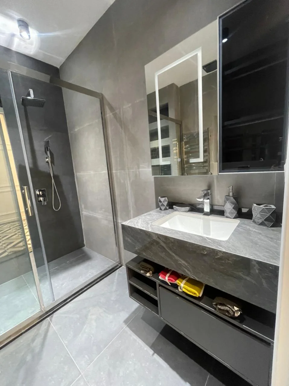 Kirayə 3 otaqlı Mənzil 120 m² Səbail r. İçərişəhər m. – şəkil 8
