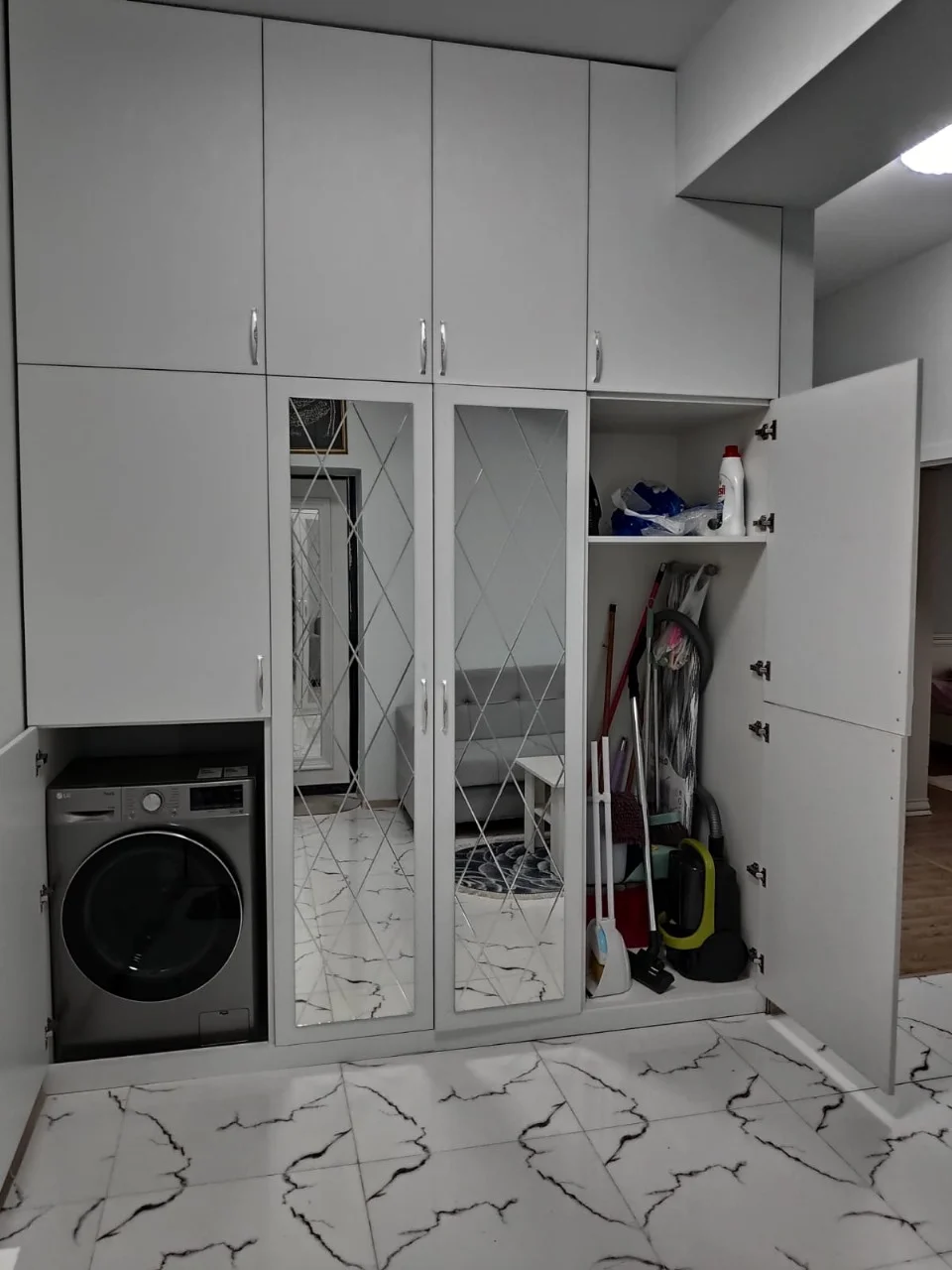 Kirayə 4 otaqlı Mənzil 165 m² Yasamal r.