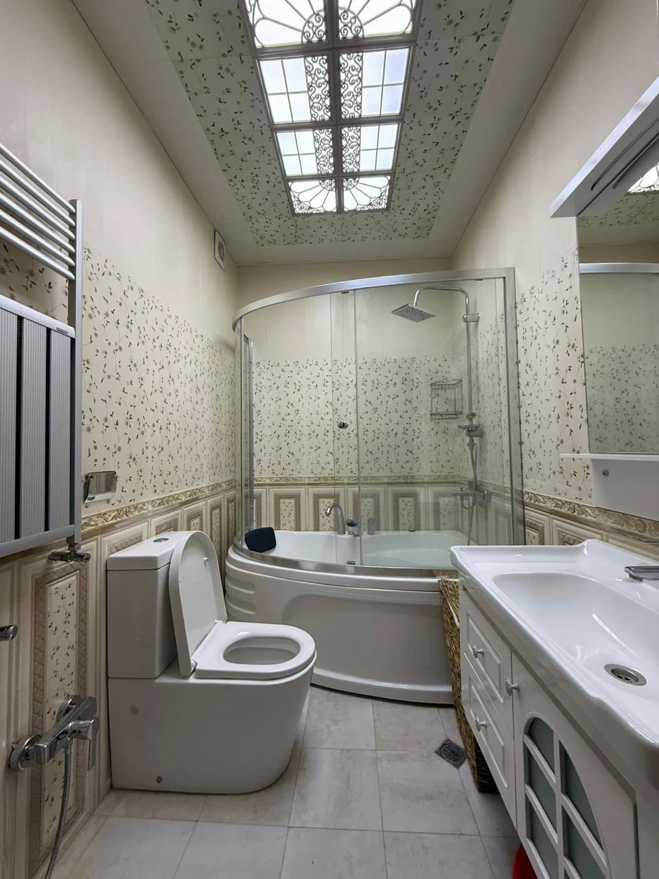 Kirayə 3 otaqlı Mənzil 100 m² Xətai r.