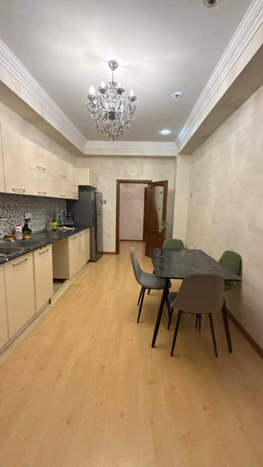 Kirayə 3 otaqlı Mənzil 185 m² Nəsimi r.