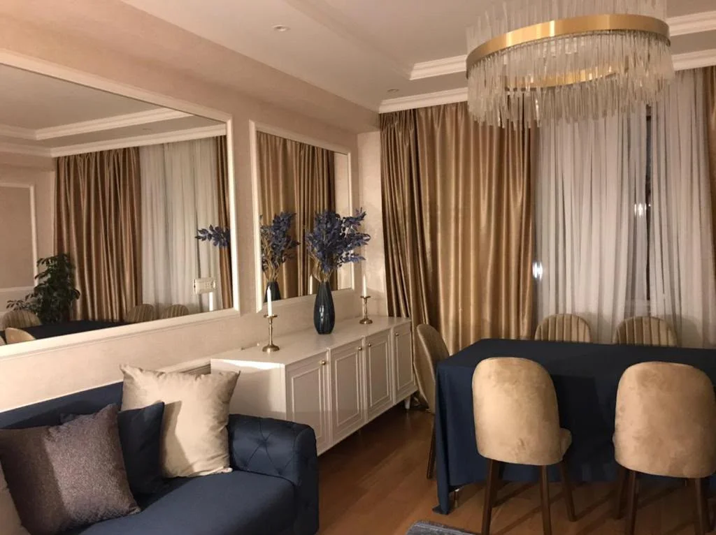 Kirayə 3 otaqlı Mənzil 105 m² Səbail r.