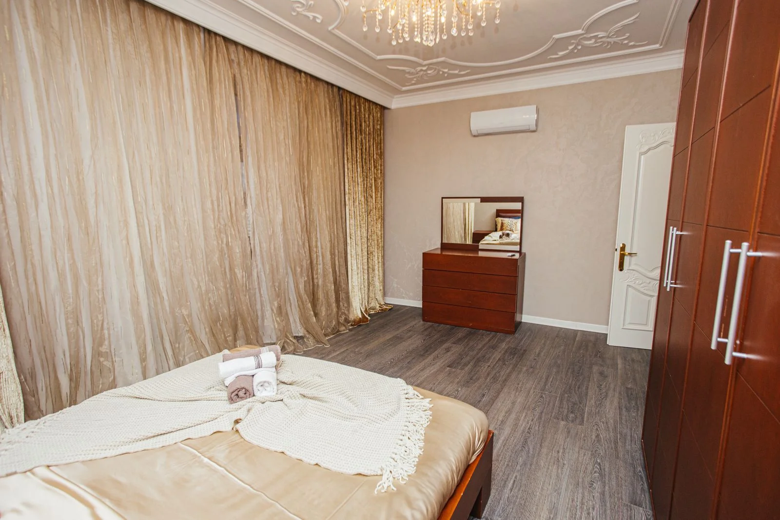 Kirayə 3 otaqlı Mənzil 167 m² Yasamal r.