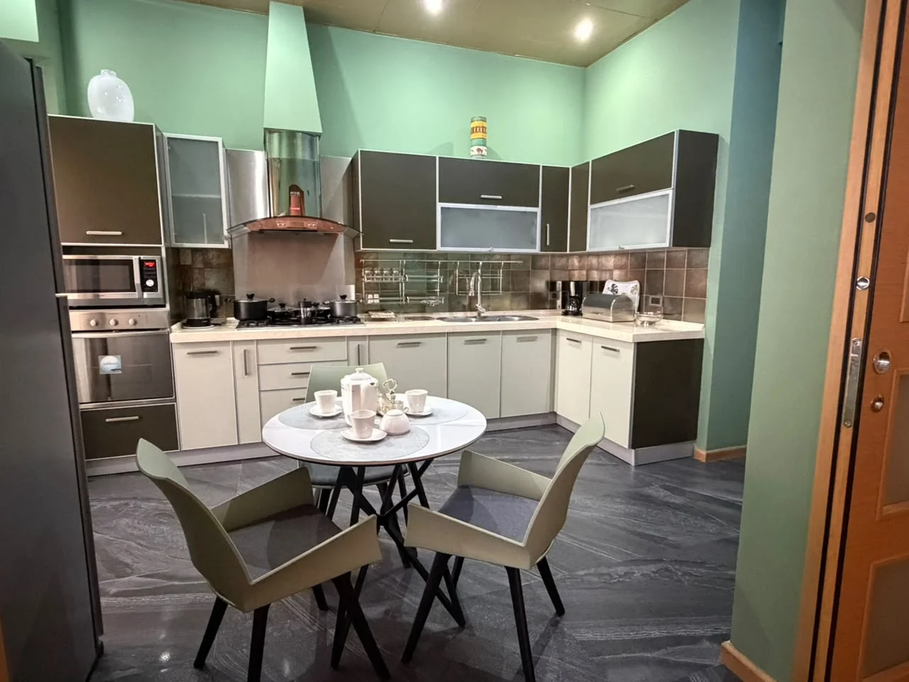 Kiralık 3 odalı Daire 130 m² Nəsimi ilçesi 28 May metro – şəkil 5