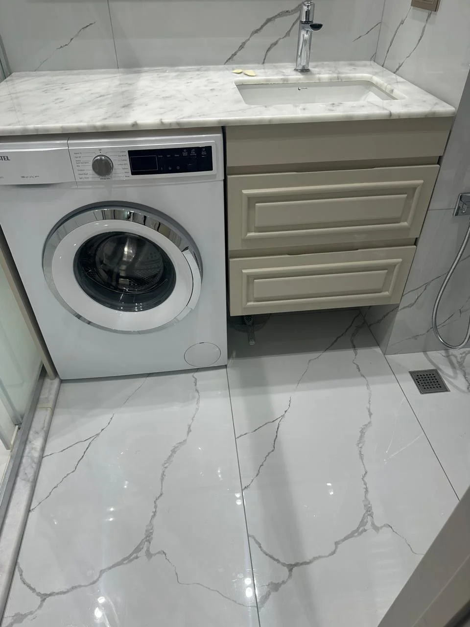 Kirayə 2 otaqlı Mənzil 75 m² Xətai r.
