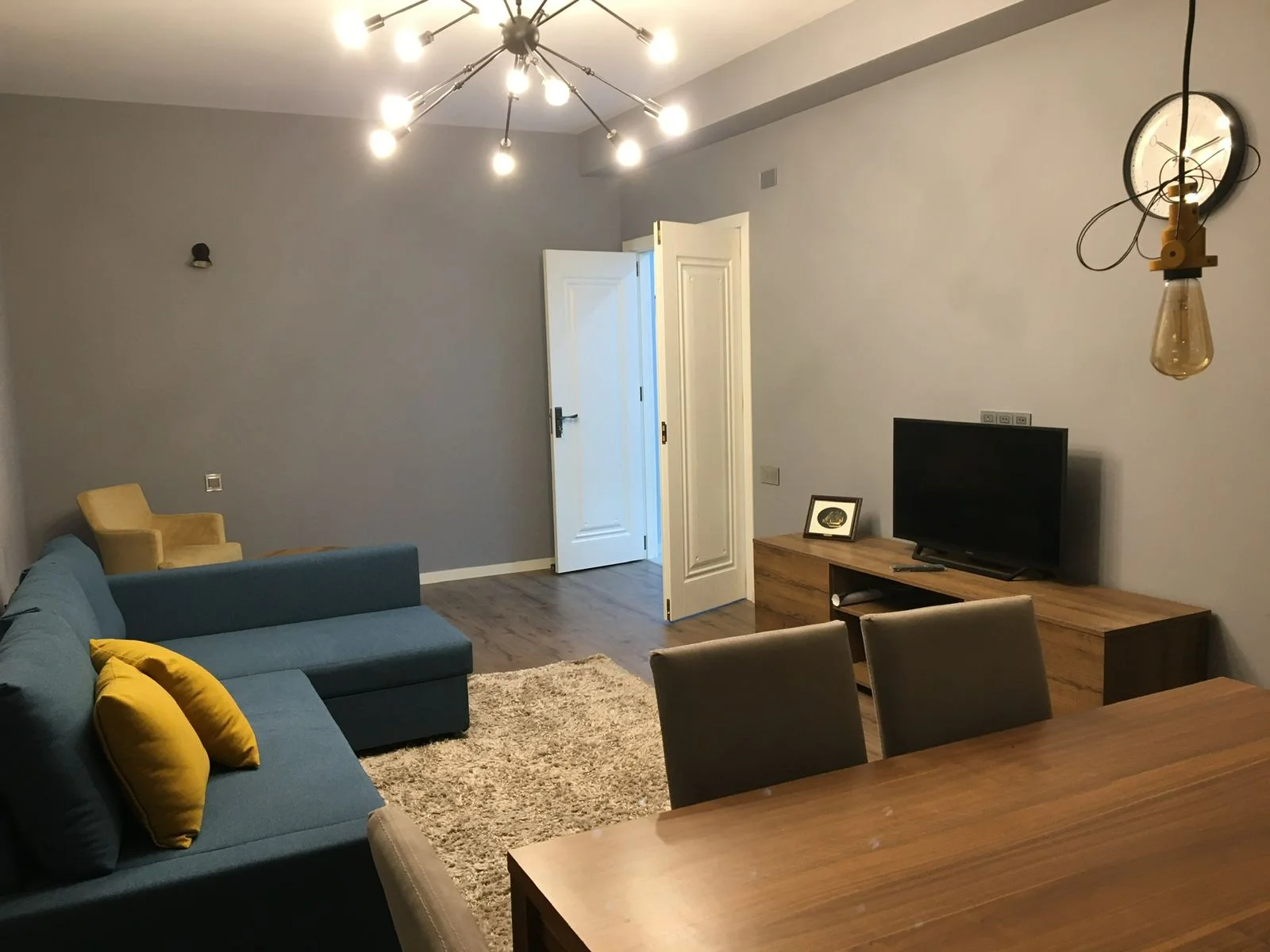 Kirayə 2 otaqlı Mənzil 85 m² Nəsimi r.