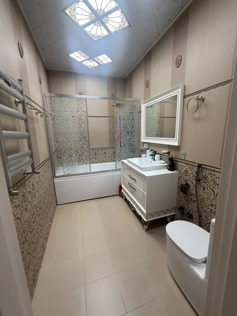 Kirayə 4 otaqlı Mənzil 175 m² Nəsimi r. – şəkil 5