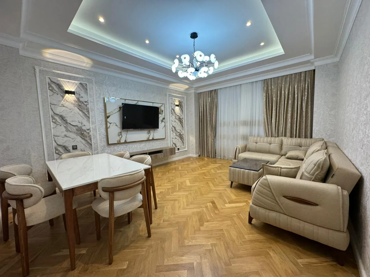 Kirayə 2 otaqlı Mənzil 100 m² Xətai r.