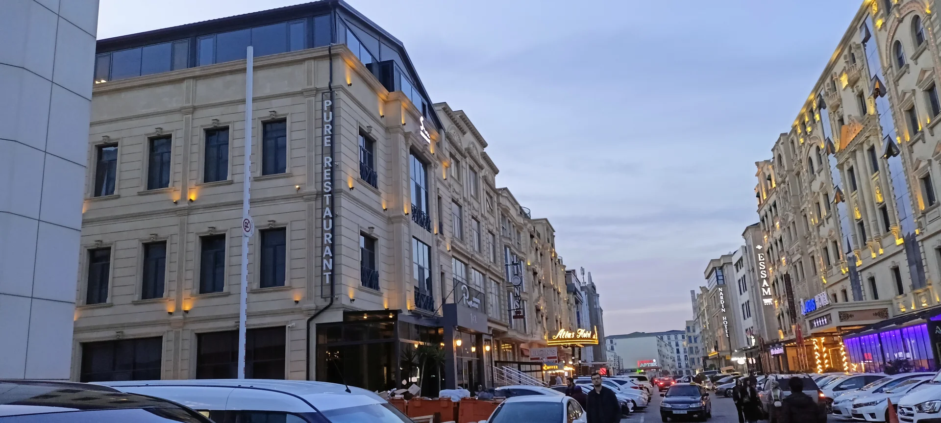 Kirayə 60 otaqlı Ofis 2400 m² Nərimanov r.