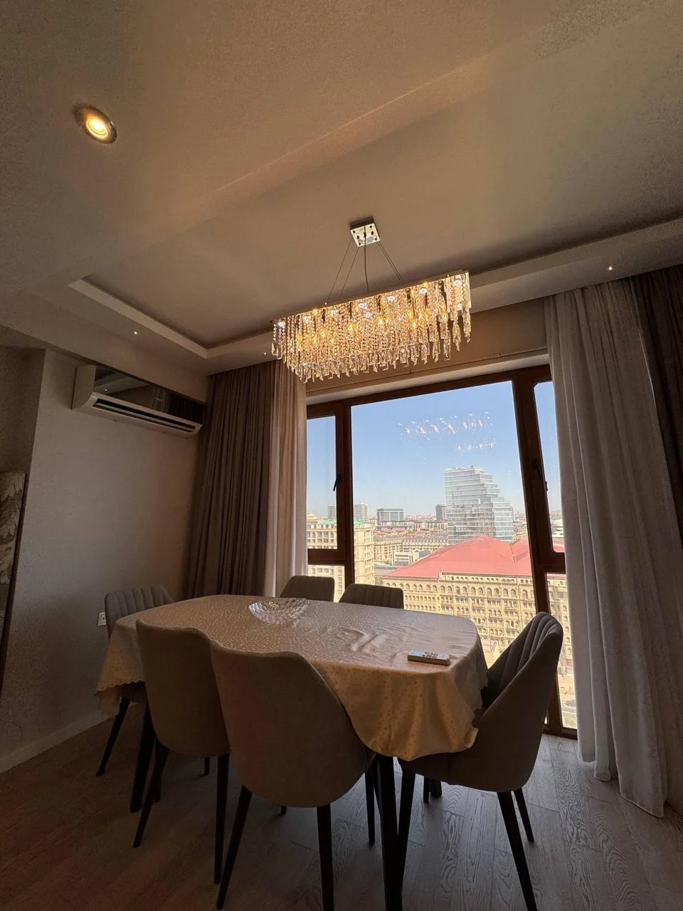 Kirayə 3 otaqlı Mənzil 119 m² Nəsimi r.