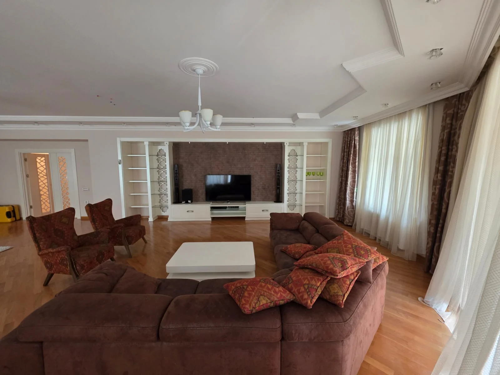 For rent 5-room Apartment 260 m² Nəsimi dist. 28 May metro – şəkil 3