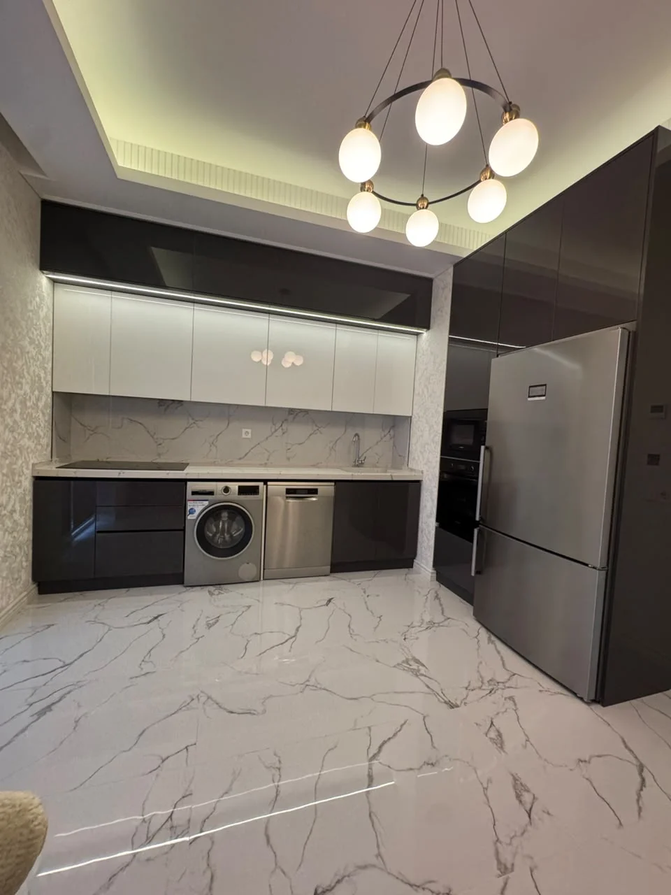Kirayə 3 otaqlı Mənzil 158 m² Xətai r.