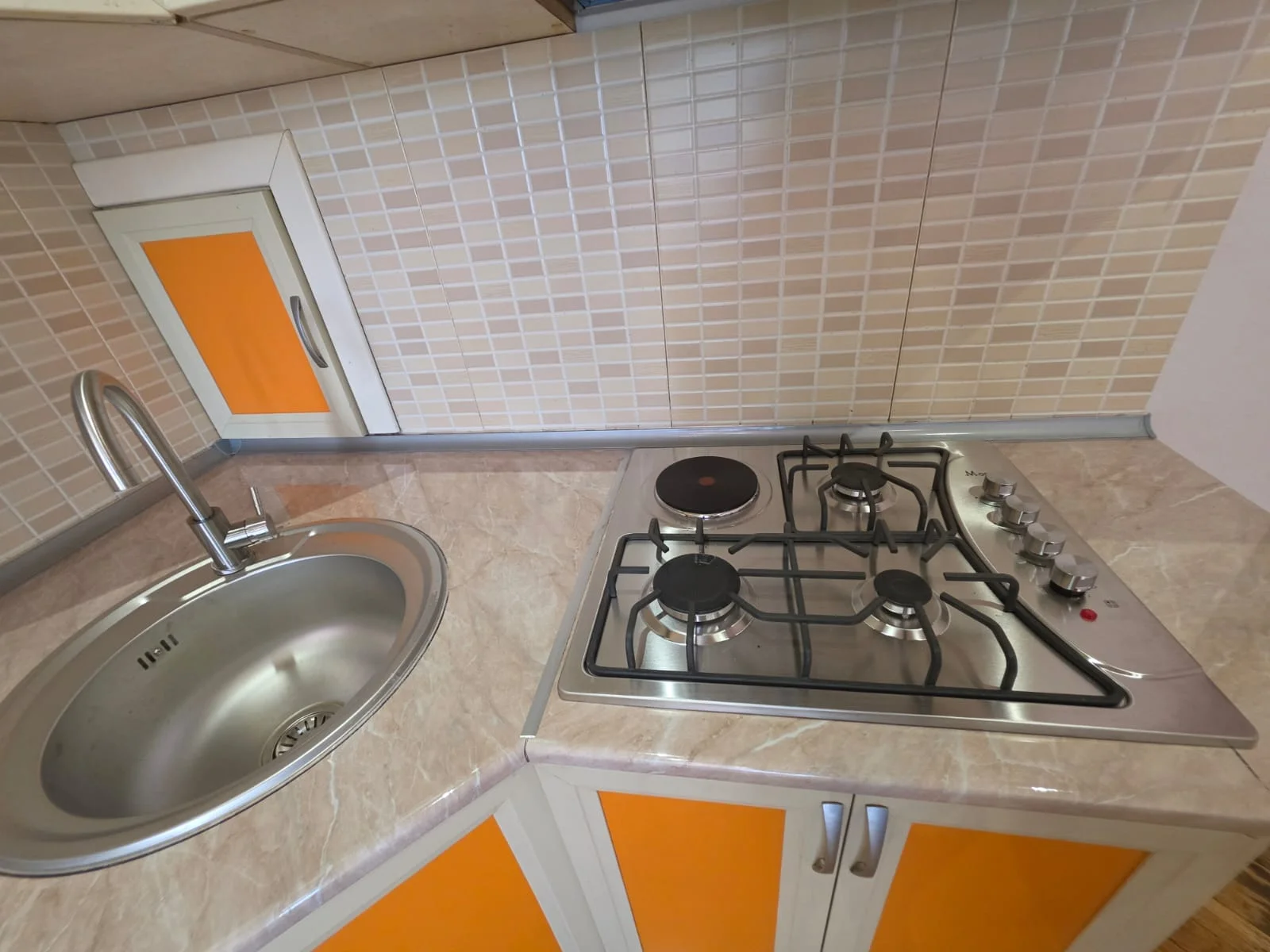 Kirayə 2 otaqlı Mənzil 95 m² Binəqədi r.