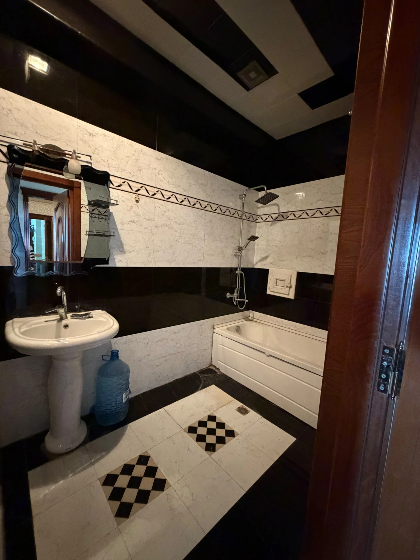 Satılır 3 otaqlı Mənzil 90 m² Xətai r.