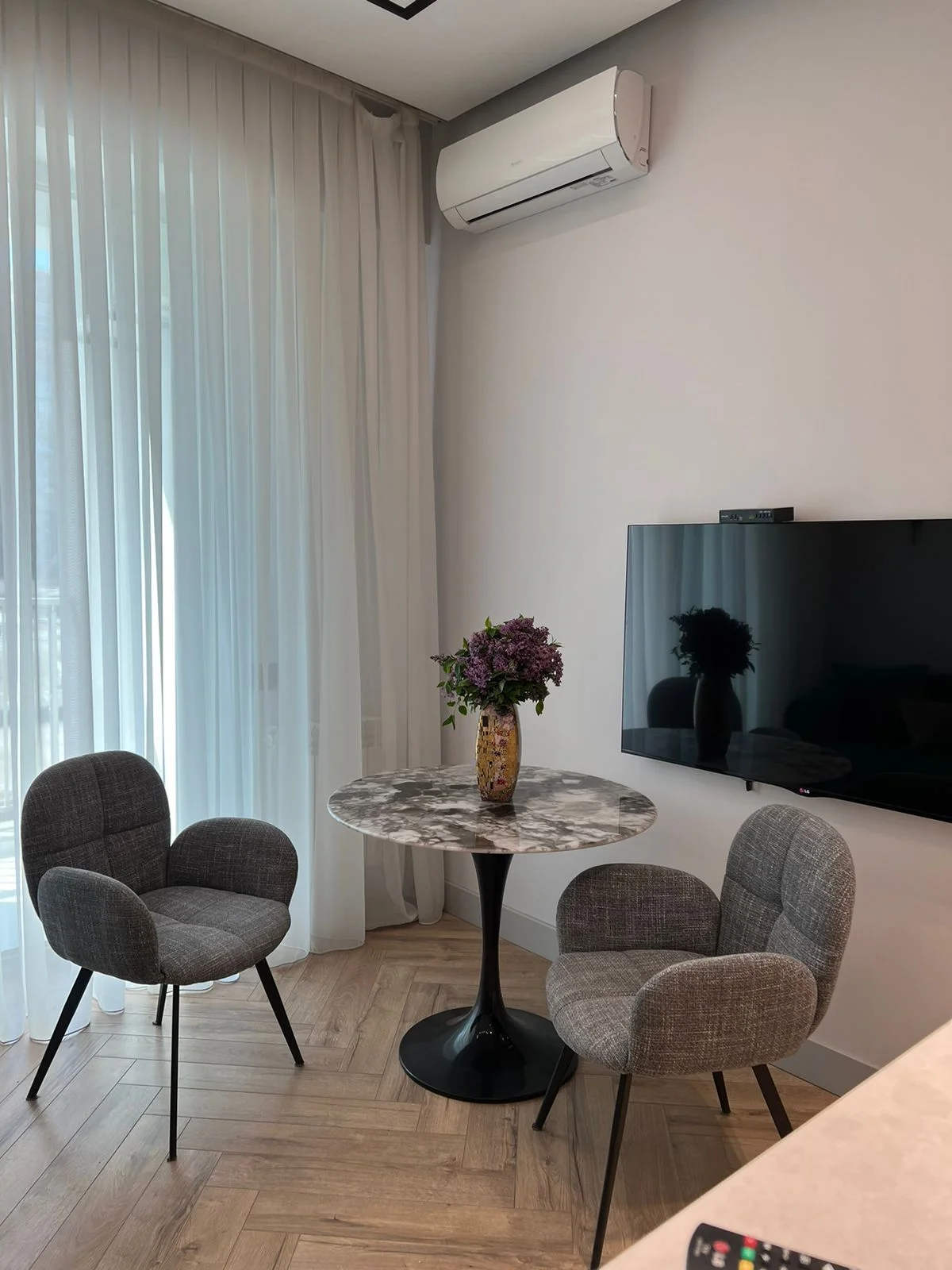 Kirayə 2 otaqlı Mənzil 60 m² Xətai r.