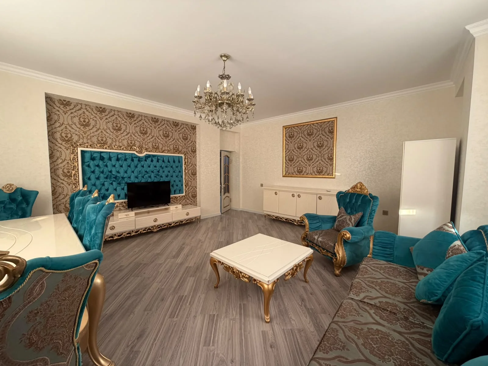 Kirayə 3 otaqlı Mənzil 142 m² Nəsimi r.