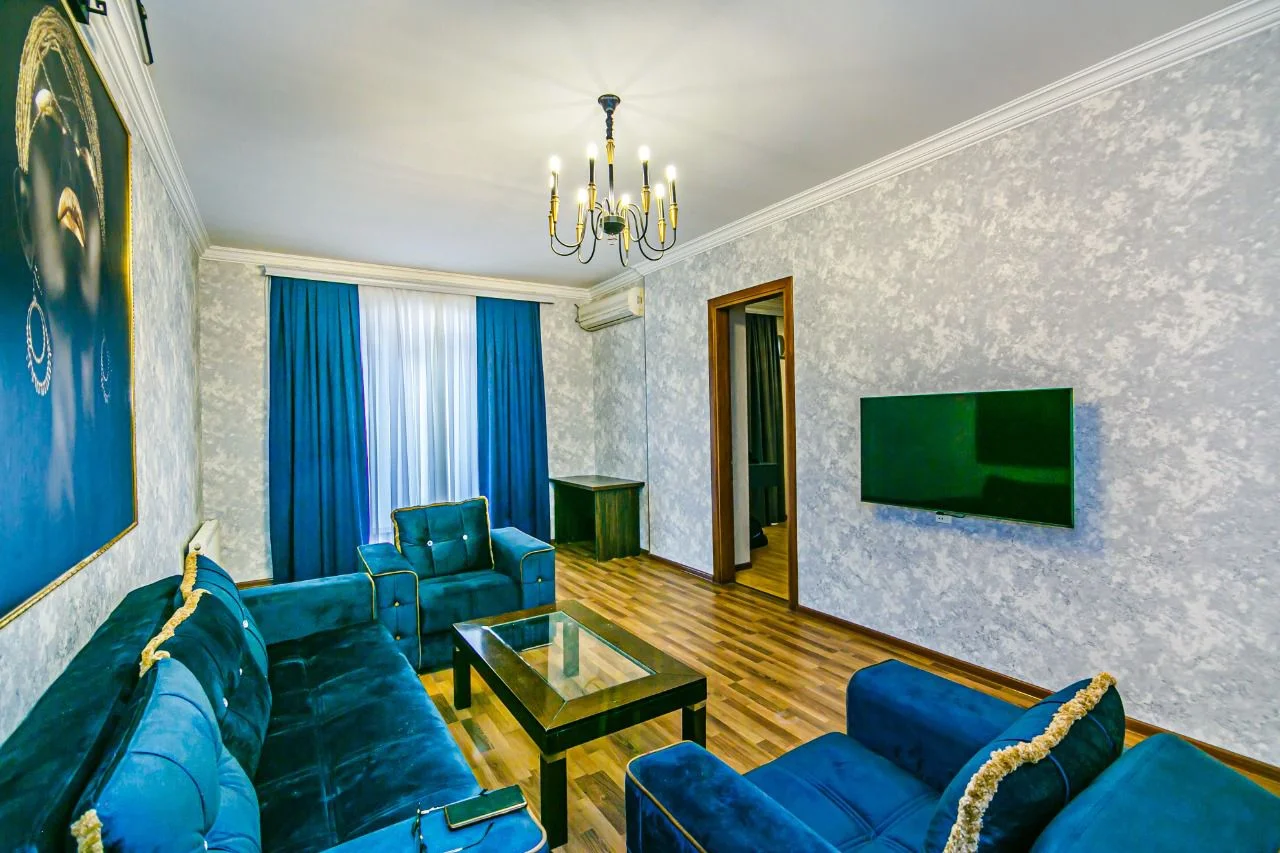 Kirayə 4 otaqlı Mənzil 140 m² Səbail r. Sahil m. – şəkil 3