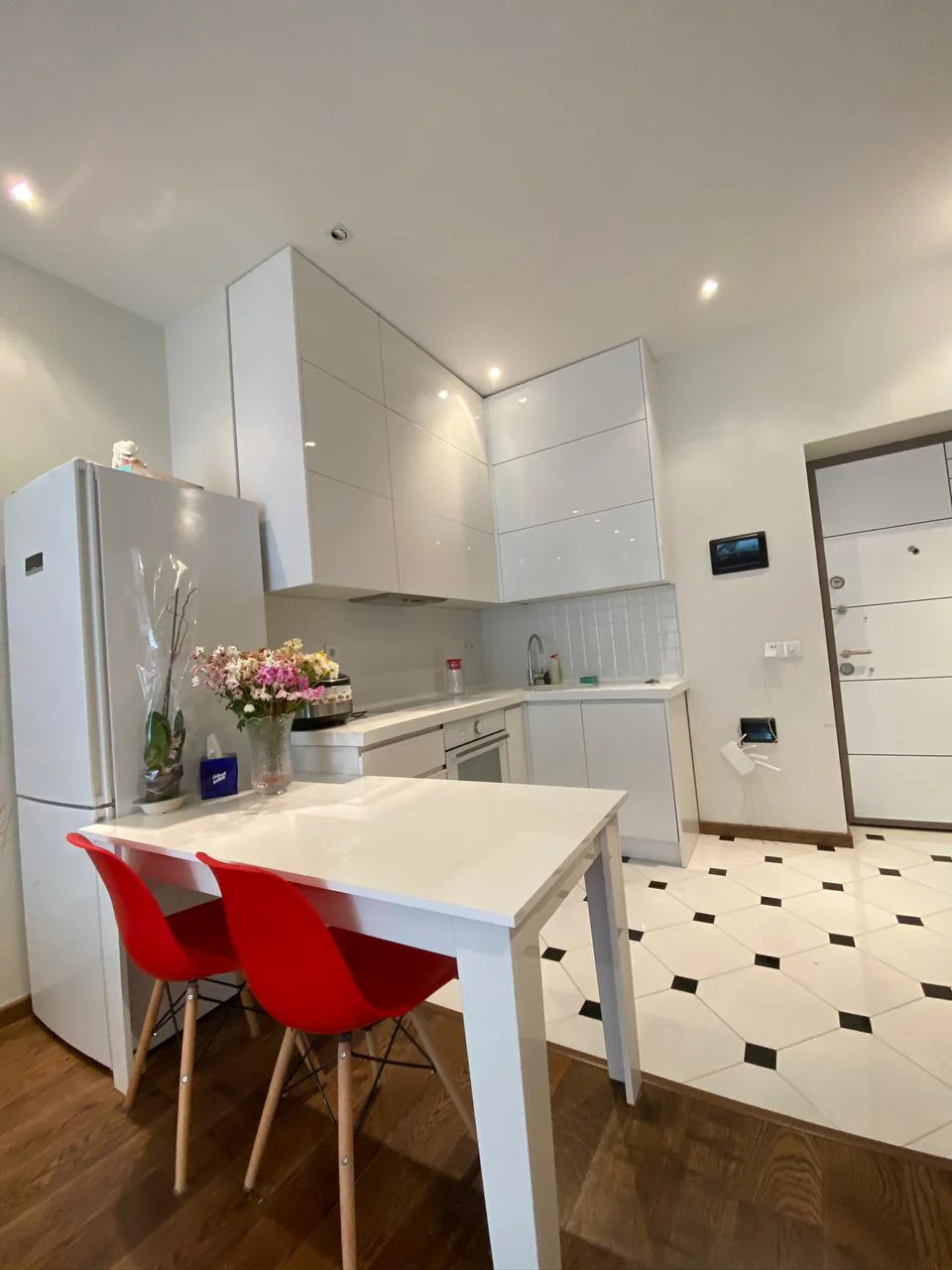 Kiralık 2 odalı Daire 70 m² Yasamal ilçesi 8 Noyabr metro – şəkil 4