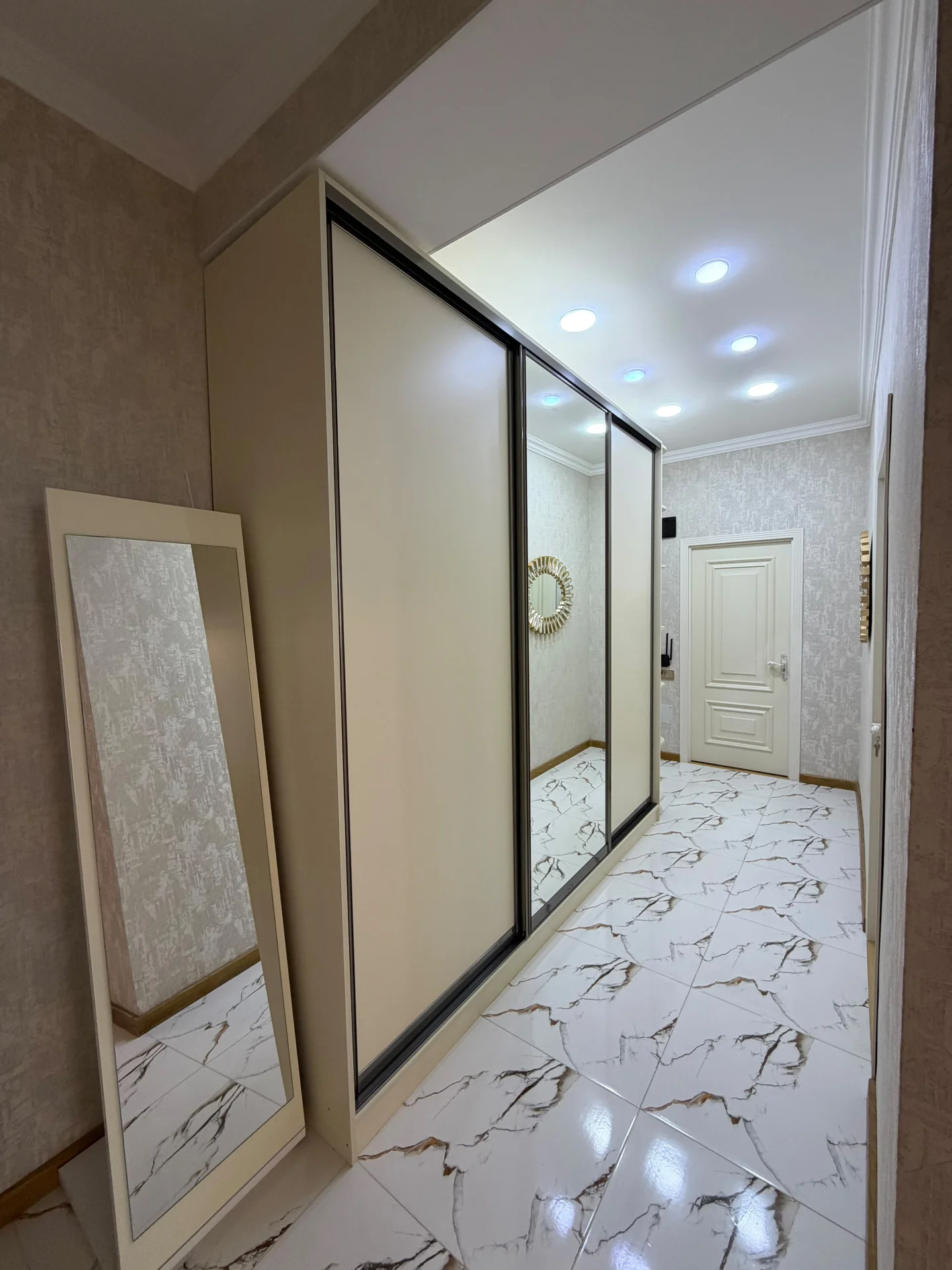 Kirayə 2 otaqlı Mənzil 70 m² Xətai r.