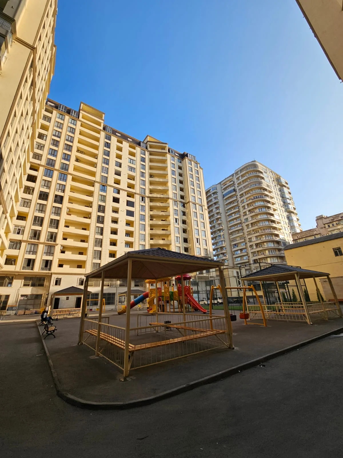 Kirayə 3 otaqlı Mənzil 130 m² Nərimanov r. – şəkil 18