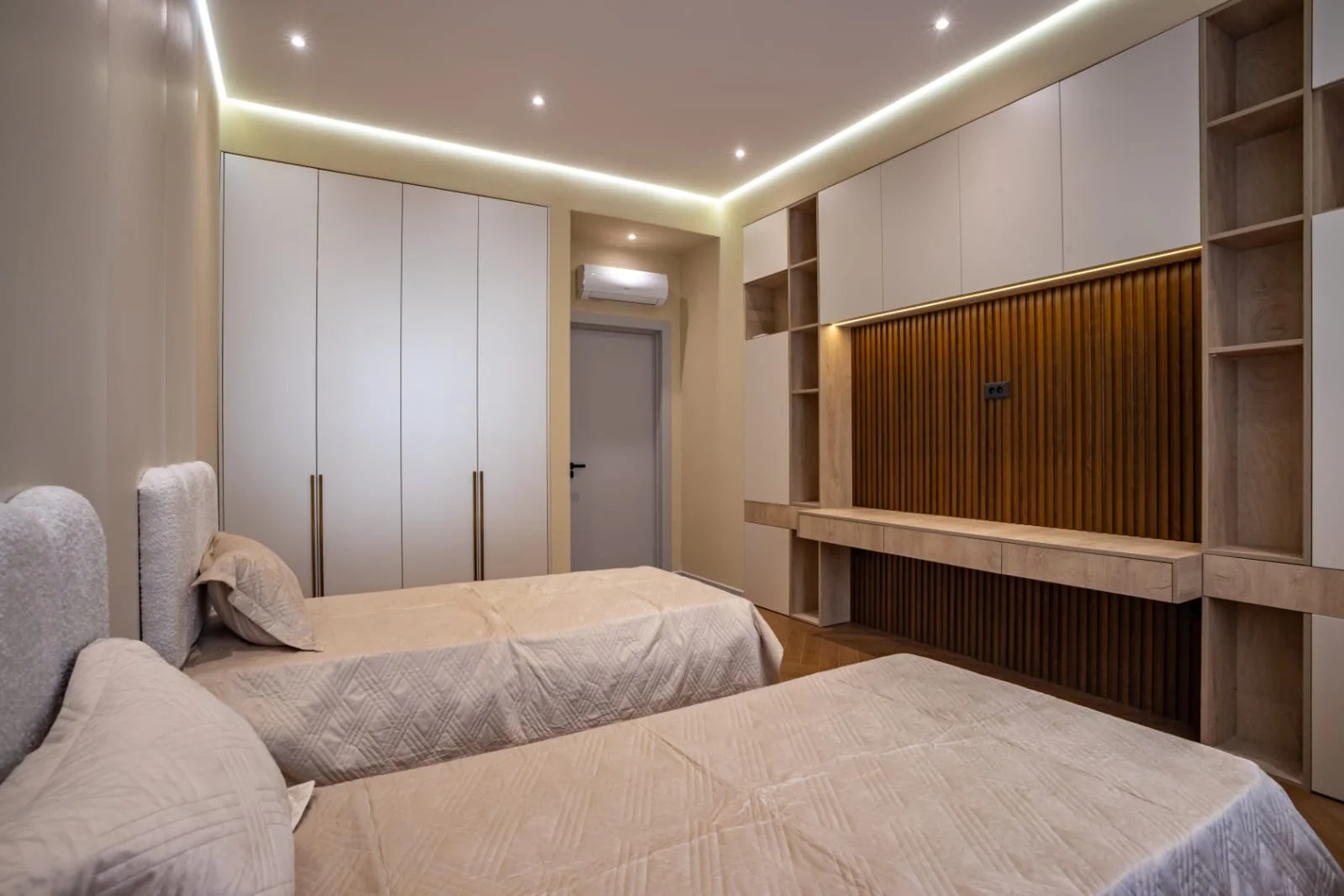 Kirayə 3 otaqlı Mənzil 160 m² Xətai r.