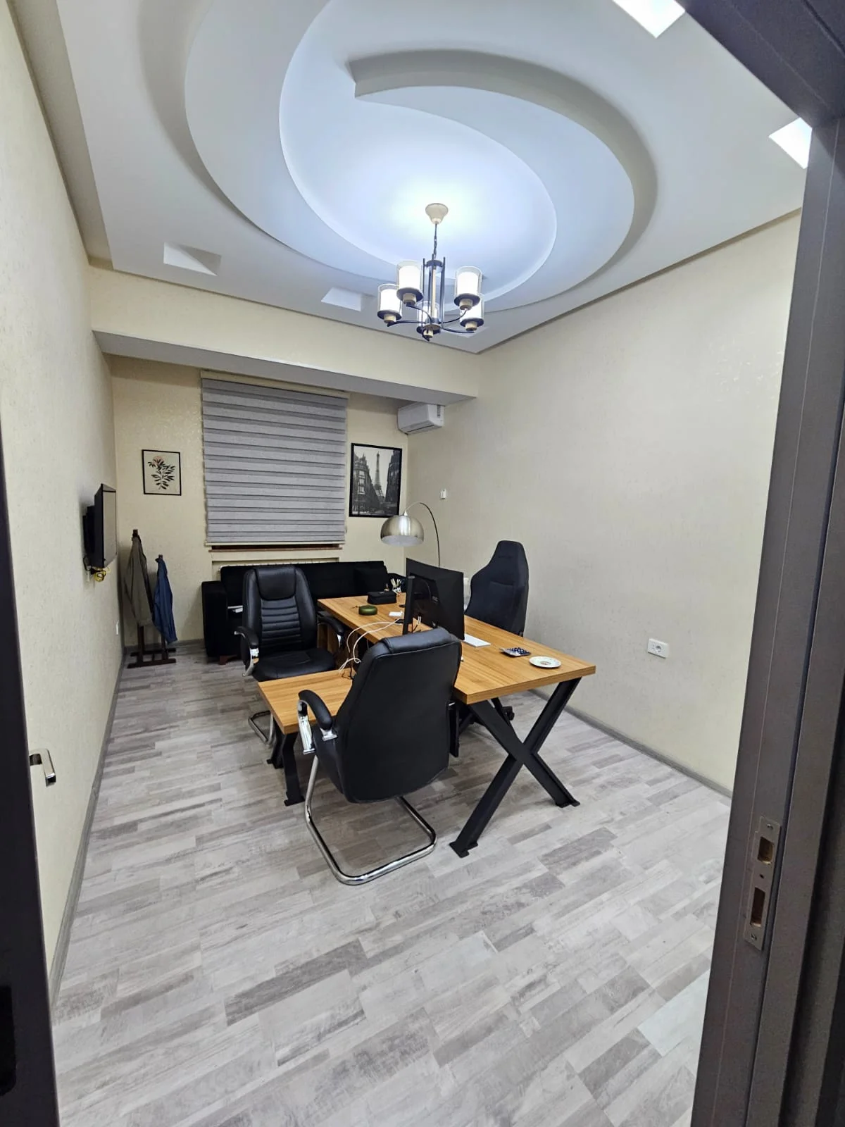 Kirayə 4 otaqlı Ofis 175 m² Nərimanov r.