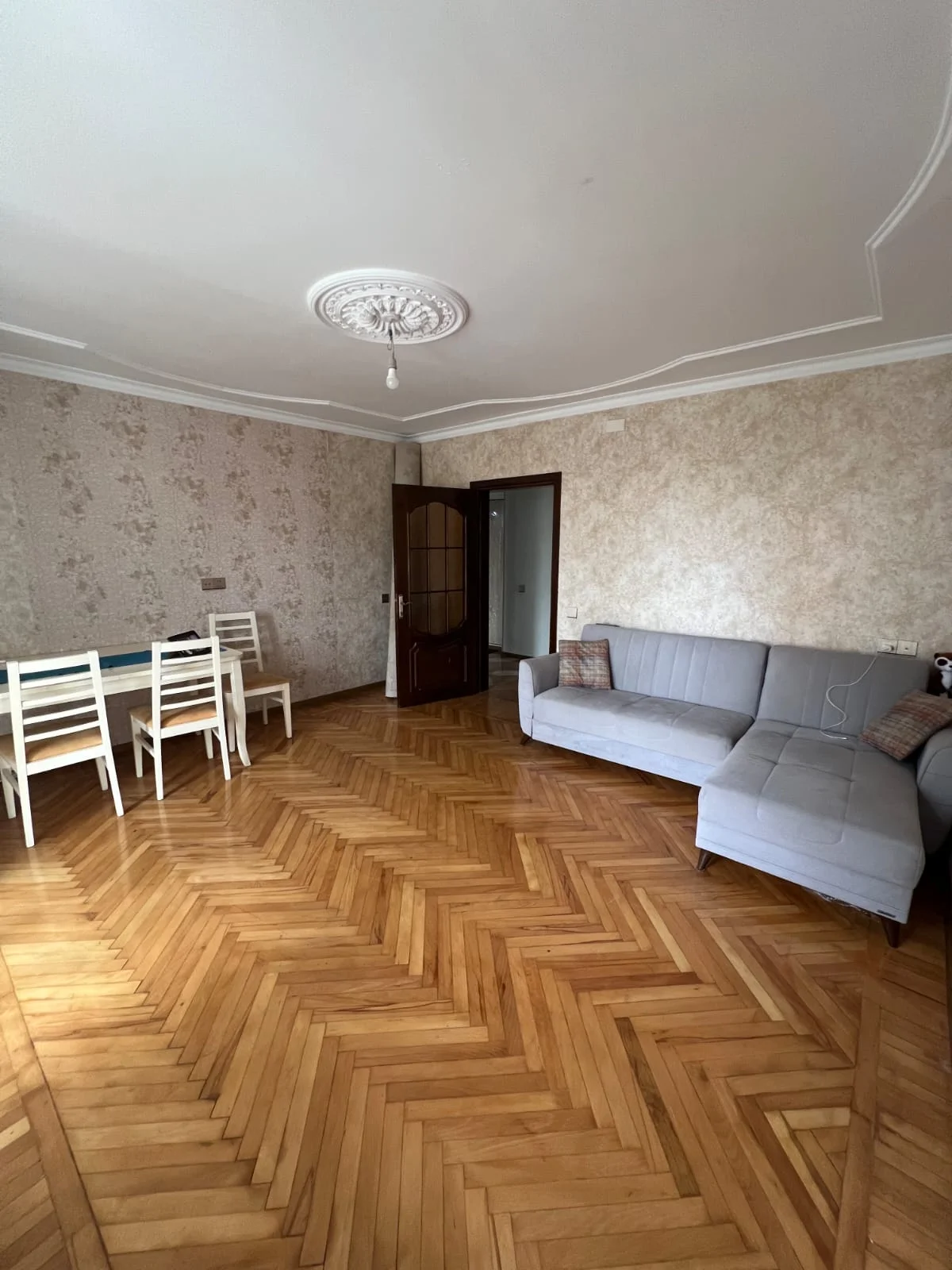 Kirayə 3 otaqlı Mənzil 70 m² Yasamal r.
