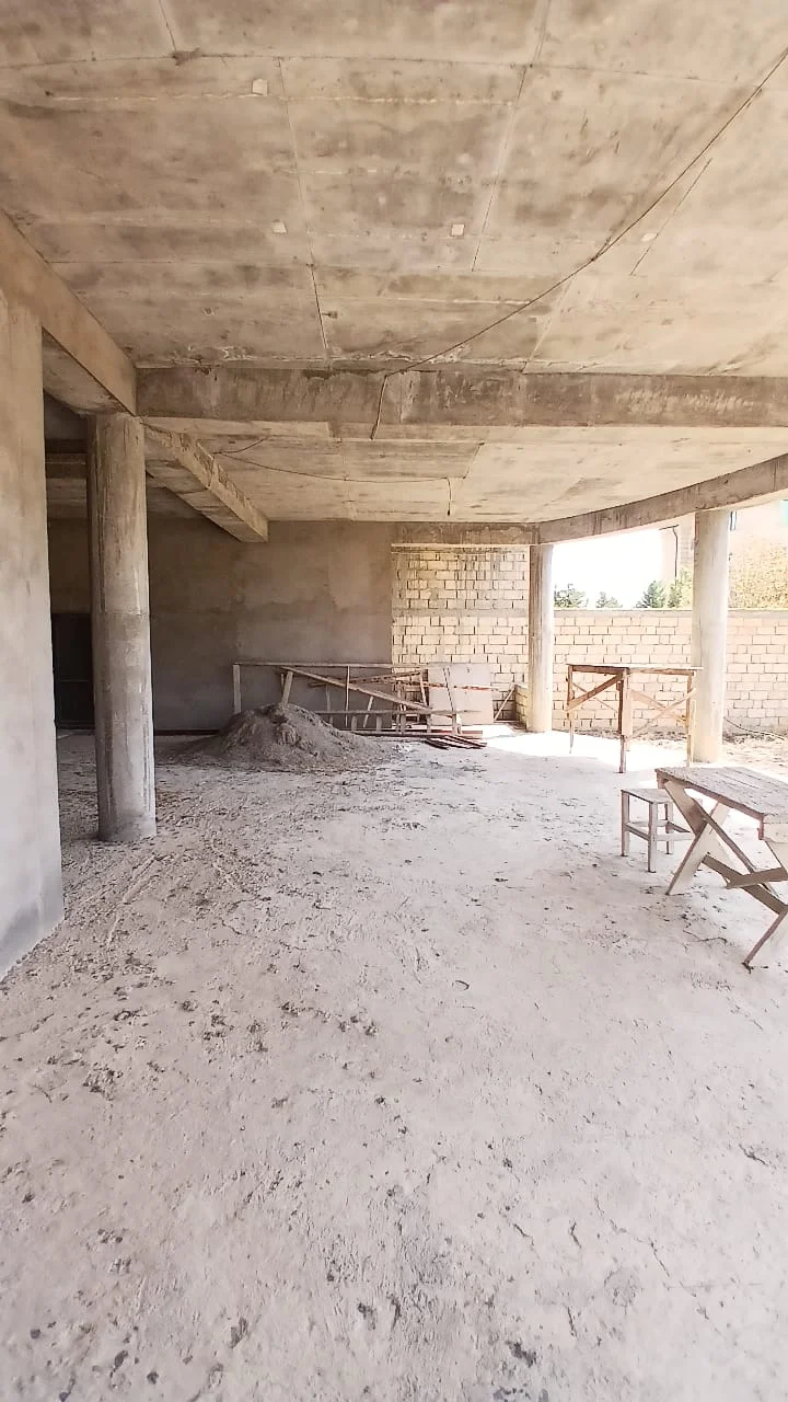 Satılır 8 otaqlı Həyət evi / Bağ evi 375 m² Abşeron r.