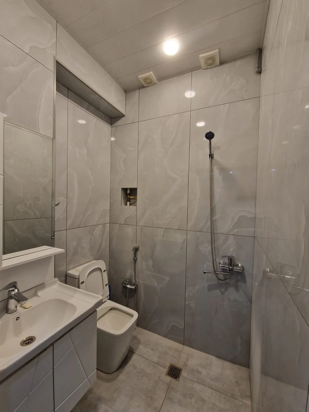 Kirayə 2 otaqlı Mənzil 80 m² Nərimanov r. Nərimanov m. – şəkil 16