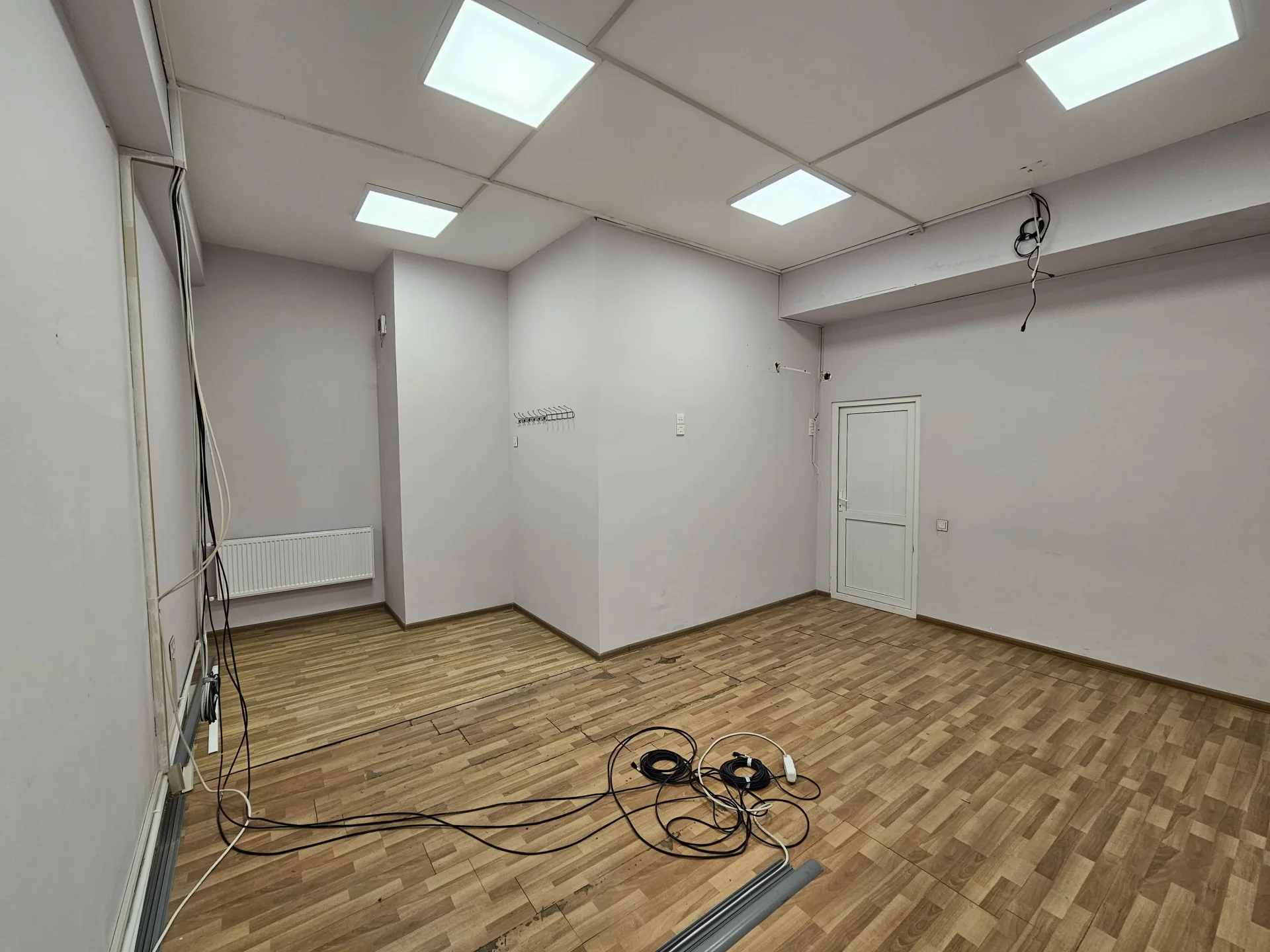 Kirayə Obyekt 200 m² Nəsimi r. 3-cü mikrorayon q. Memar Əcəmi m. – şəkil 1