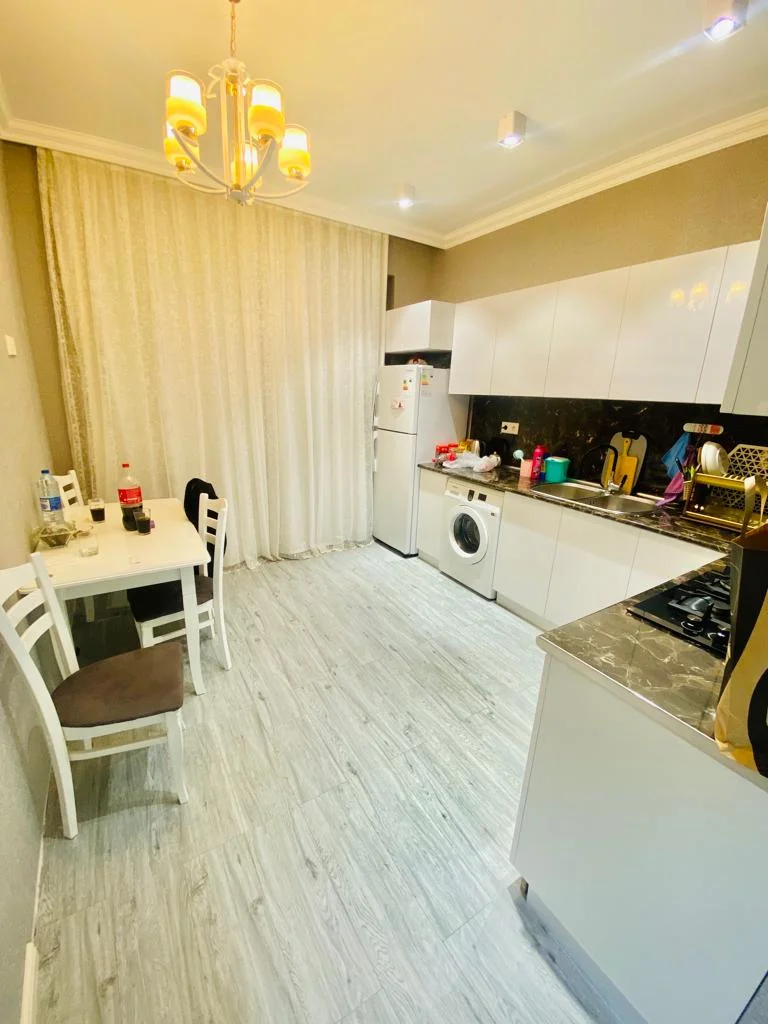 Kirayə 2 otaqlı Mənzil 100 m² Yasamal r. – şəkil 2