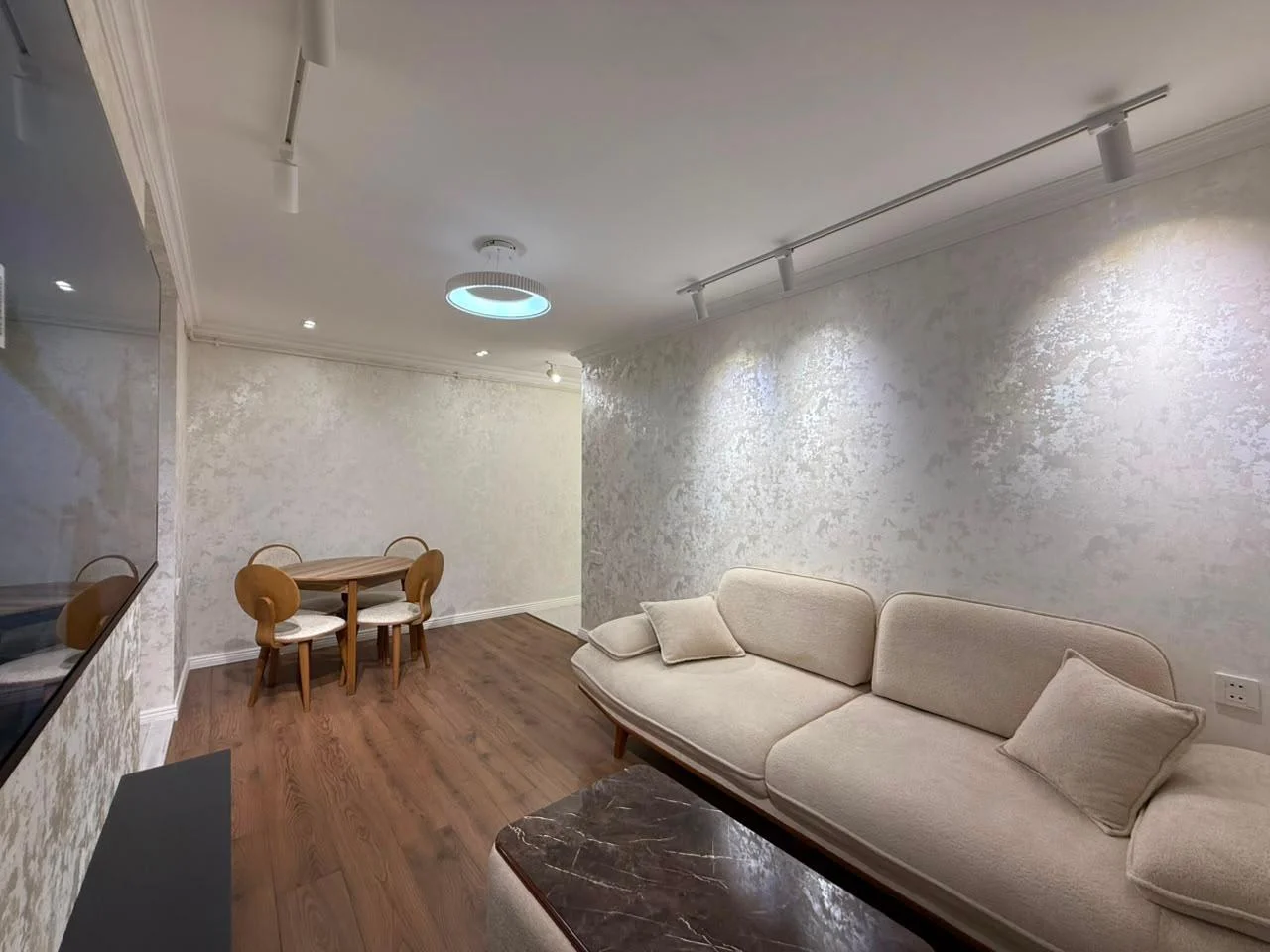 Kirayə 3 otaqlı Mənzil 55 m² Nərimanov r. Gənclik m. – şəkil 1
