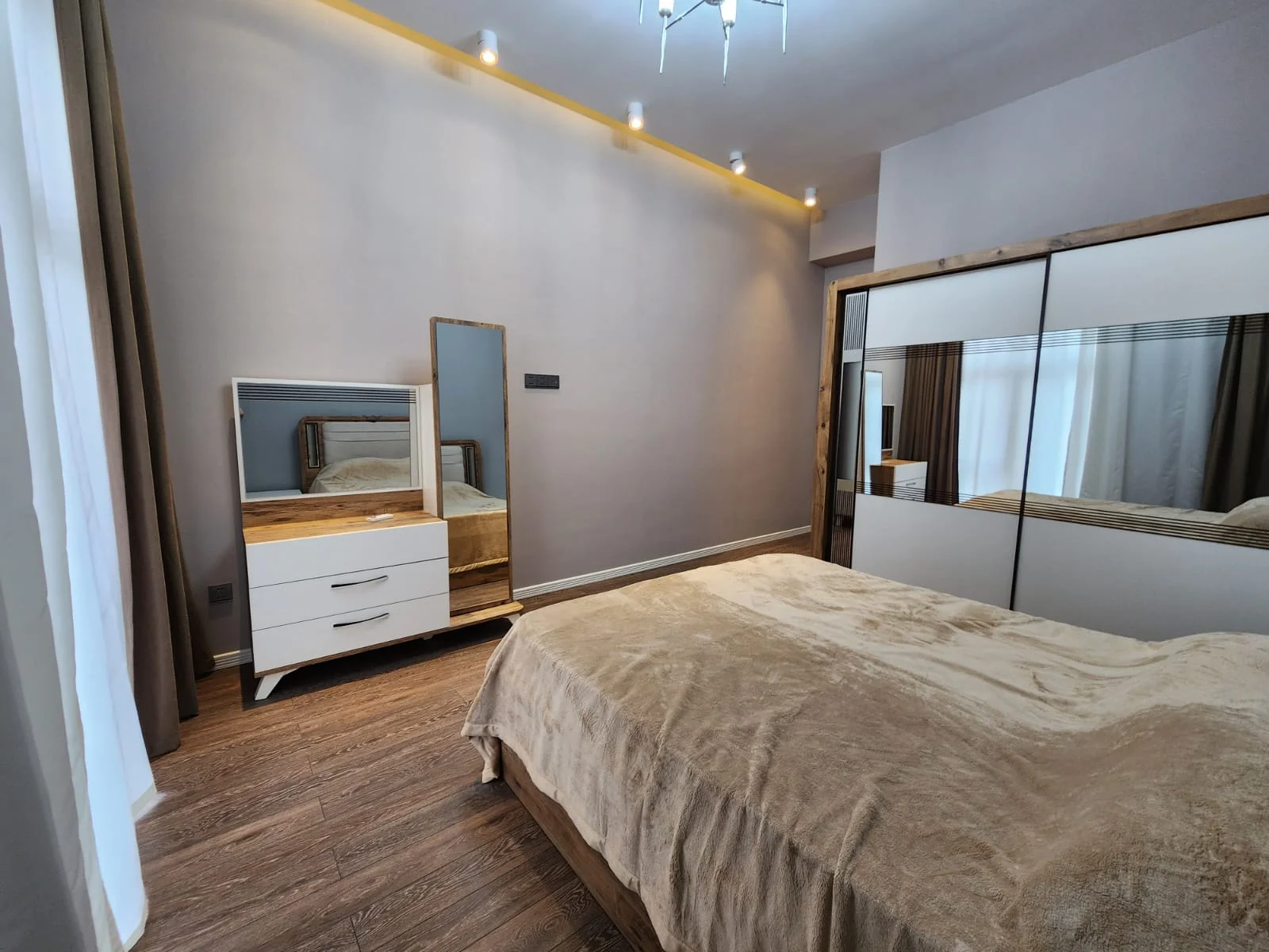 Kirayə 3 otaqlı Mənzil 145 m² Xətai r. Ağ şəhər q. – şəkil 15