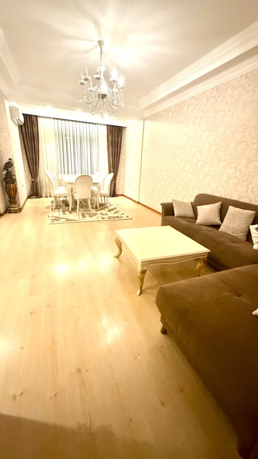 Kirayə 3 otaqlı Mənzil 185 m² Nəsimi r.