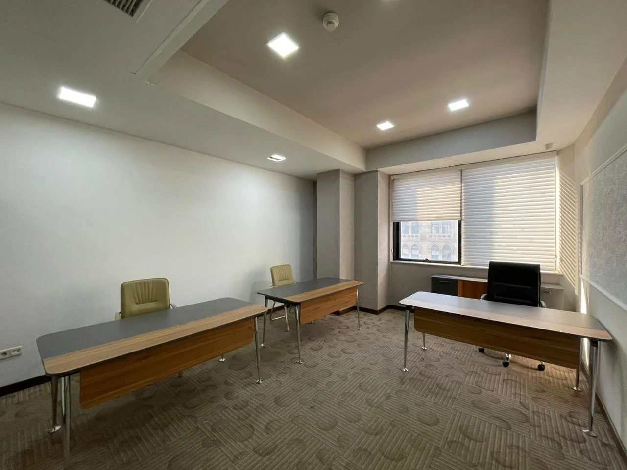 Kirayə 4 otaqlı Ofis 150 m² Xətai r. – şəkil 12
