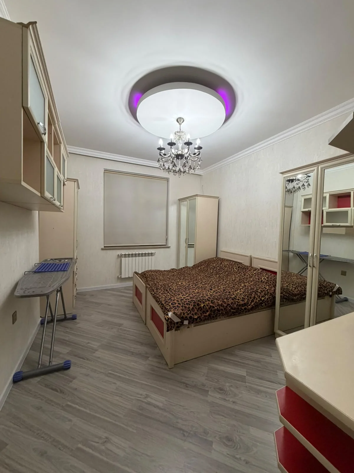 Kirayə 3 otaqlı Mənzil 142 m² Nəsimi r.