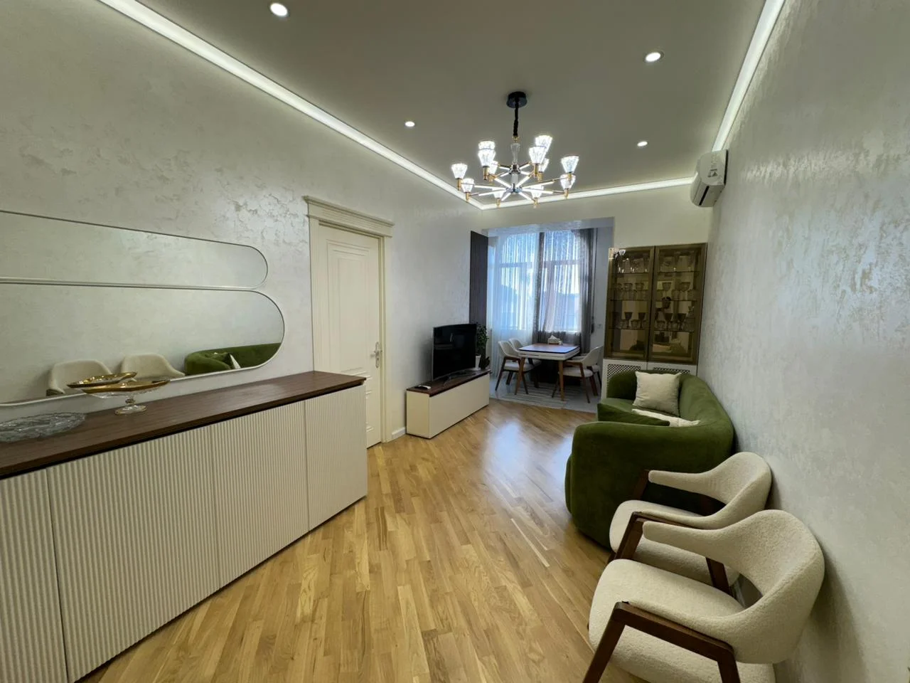 Kirayə 2 otaqlı Mənzil 95 m² Nərimanov r.