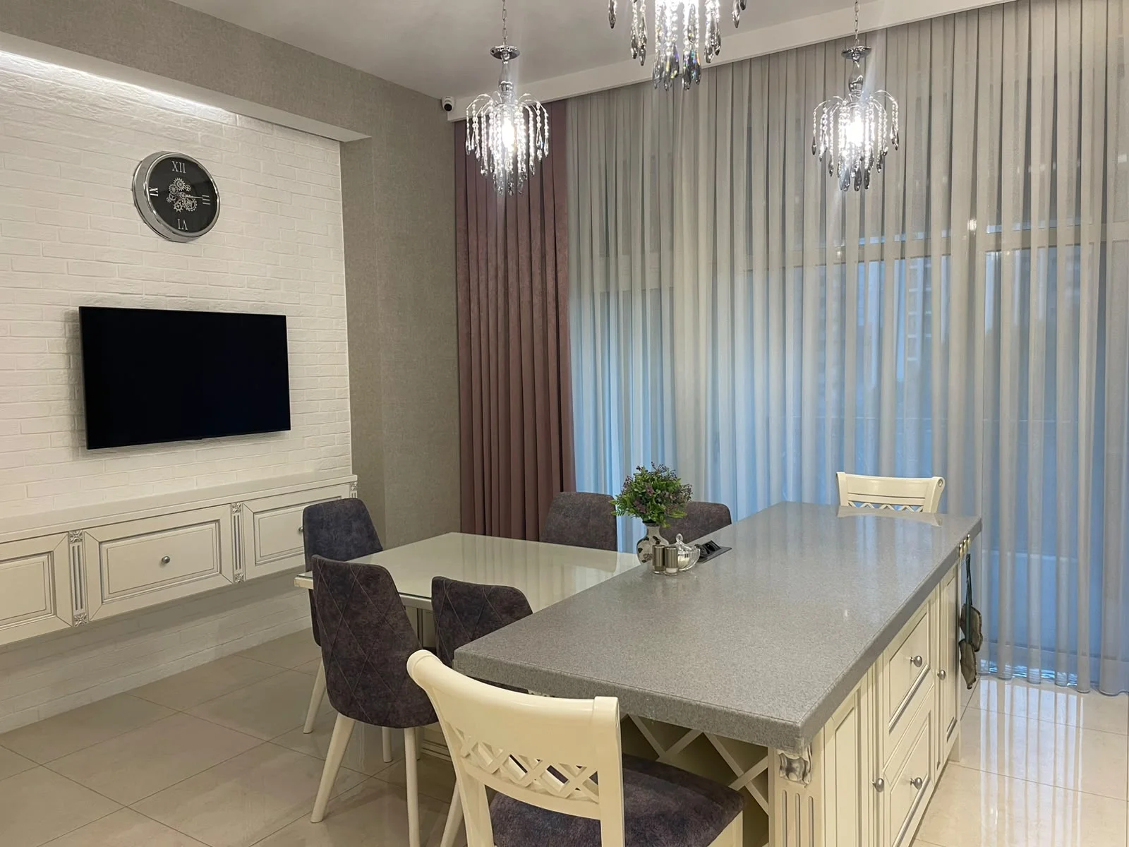 Günlük 4 otaqlı Mənzil 190 m² Nəsimi r. – şəkil 3
