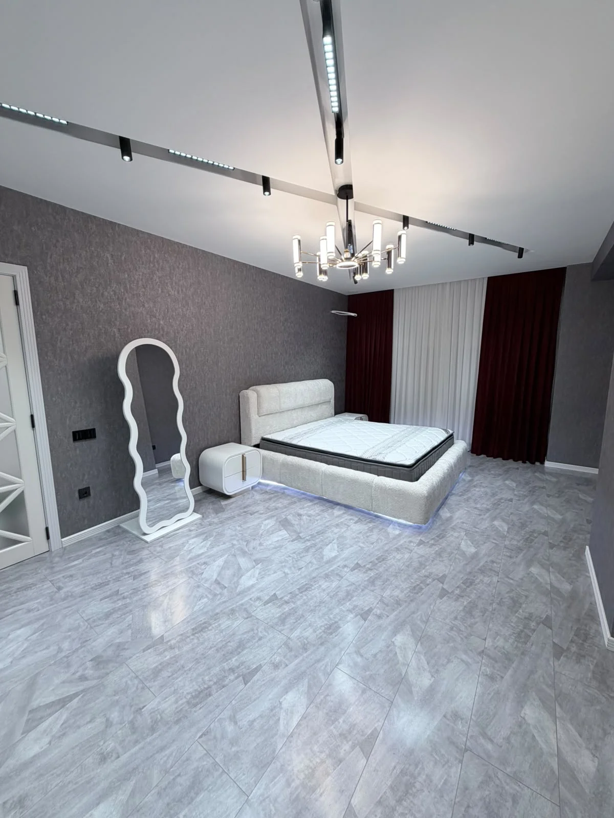 Kirayə 3 otaqlı Mənzil 140 m² Nəsimi r.