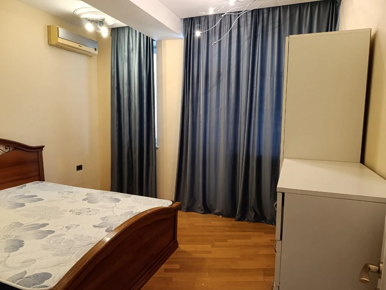 Kirayə 3 otaqlı Mənzil 180 m² Səbail r. İçərişəhər m. – şəkil 10