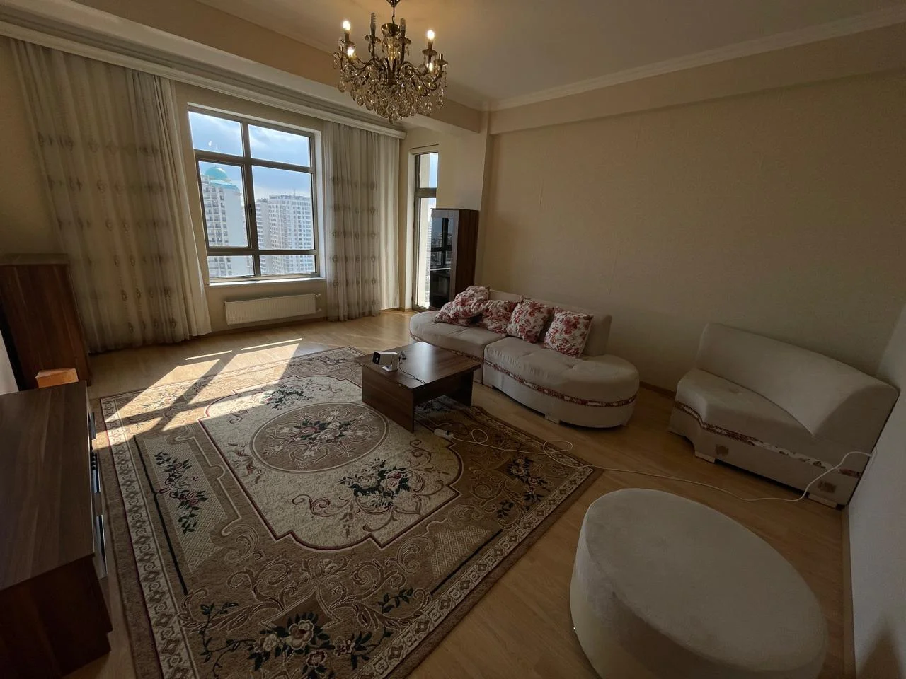 Kirayə 2 otaqlı Mənzil 95 m² Yasamal r. Elmlər Akademiyası m. – şəkil 4