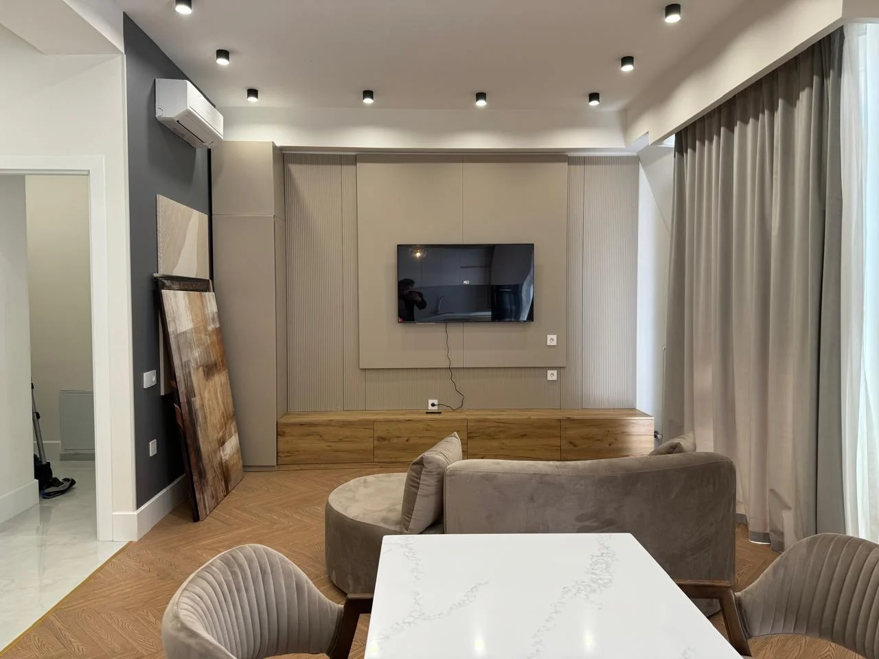 Kirayə 2 otaqlı Mənzil 80 m² Xətai r.