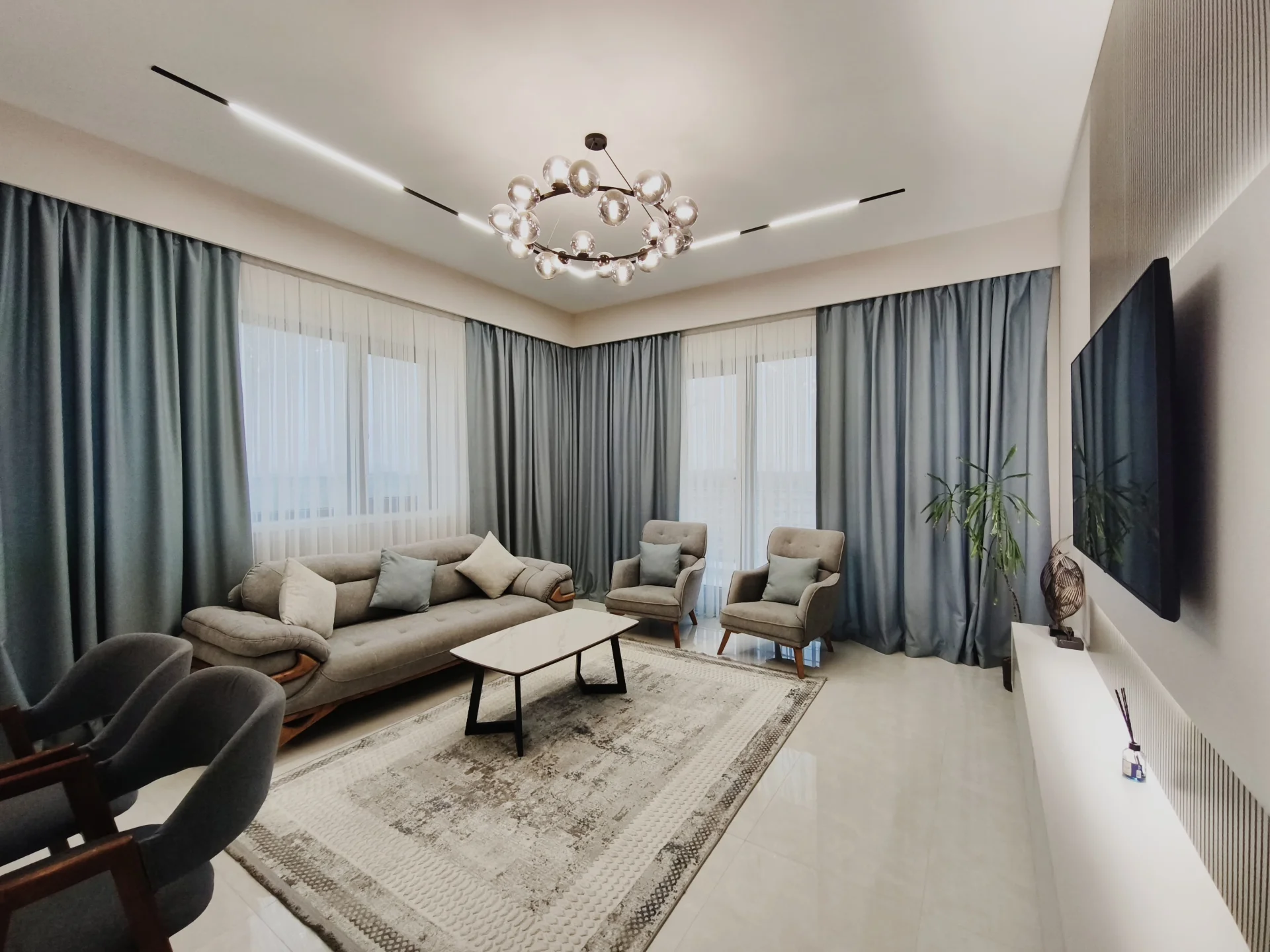 Kirayə 3 otaqlı Mənzil 120 m² Xətai r.