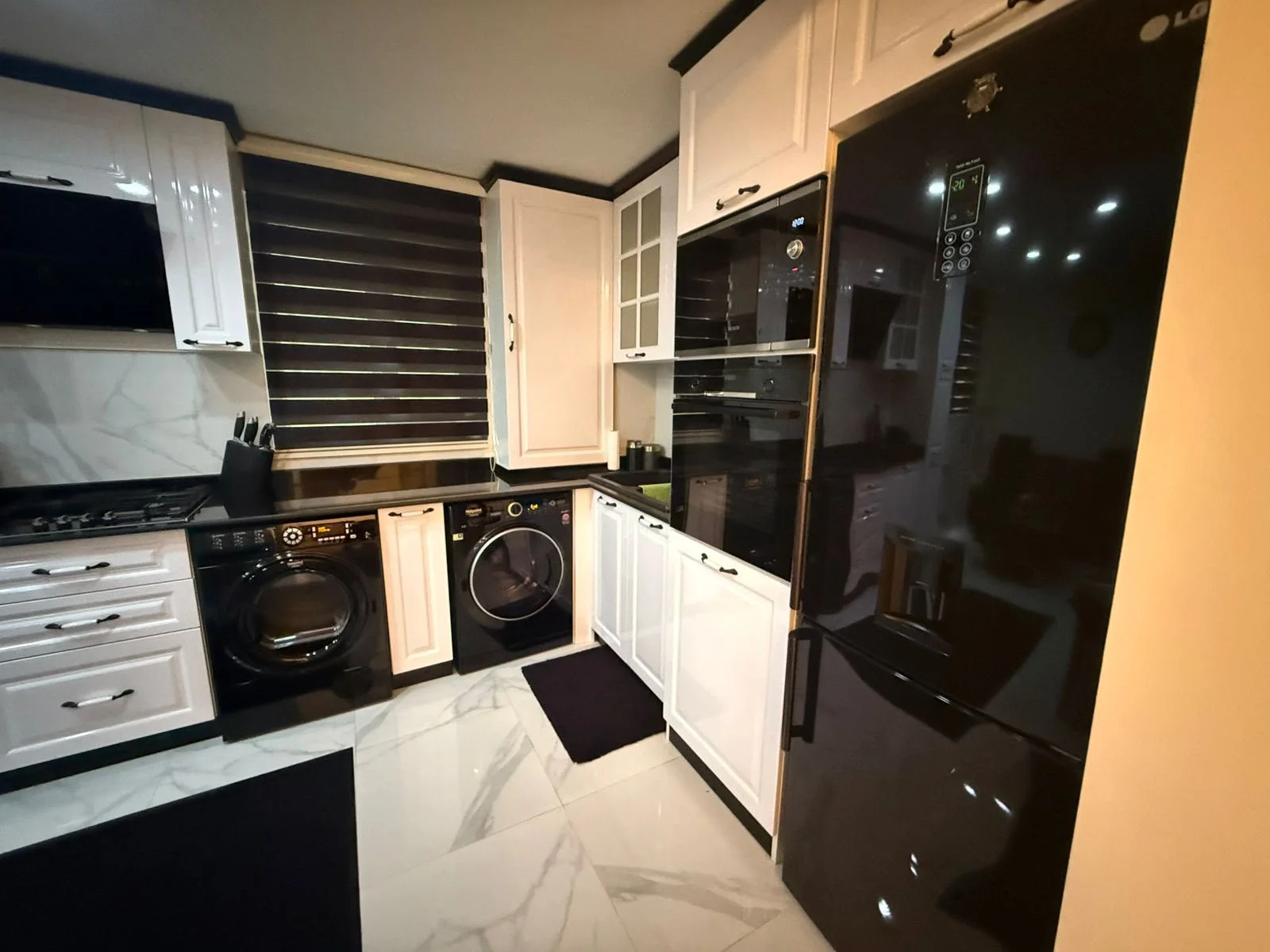 Kirayə 2 otaqlı Mənzil 70 m² Səbail r. Sahil m. – şəkil 6