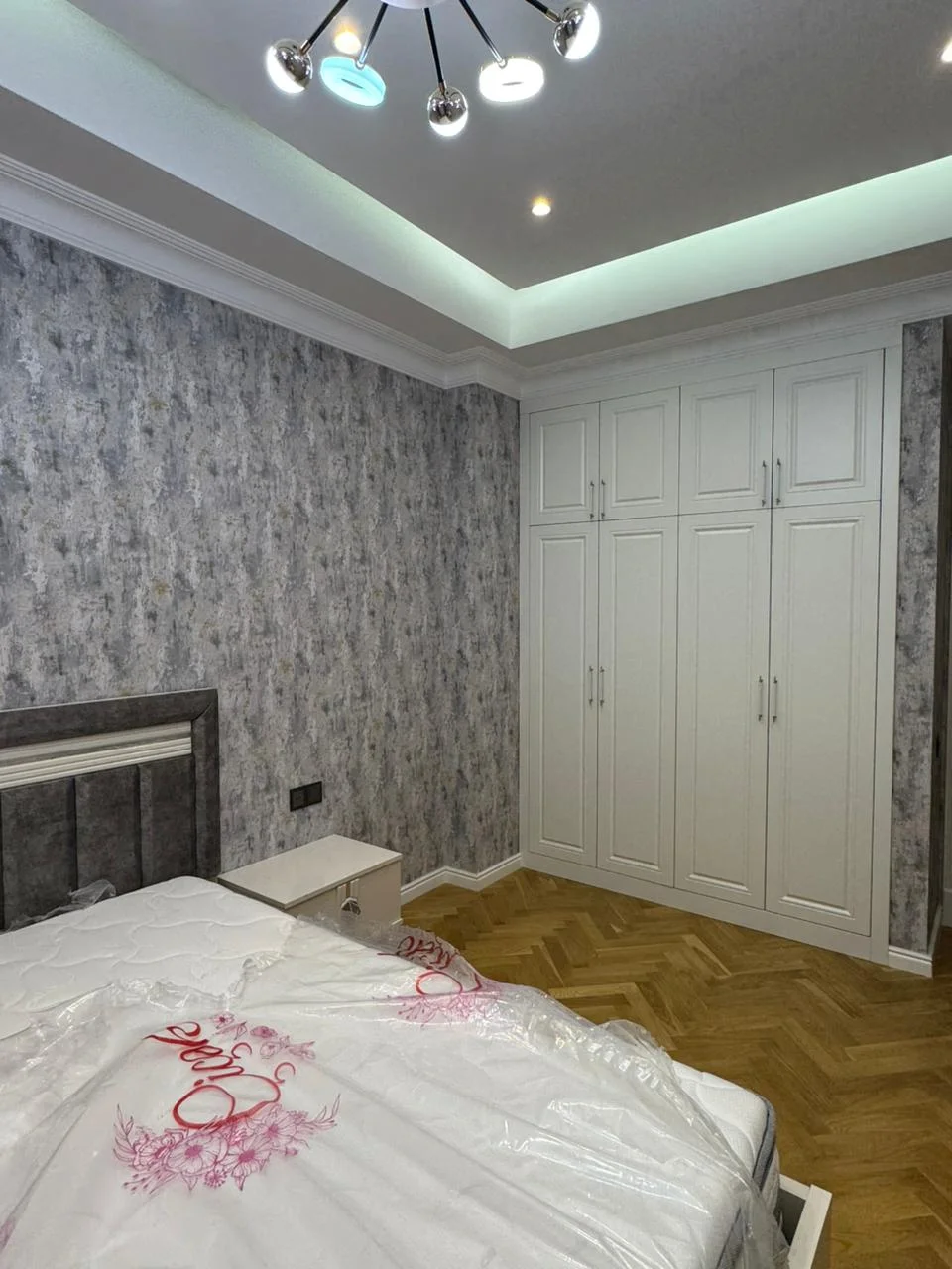 Kirayə 2 otaqlı Mənzil 92 m² Xətai r.