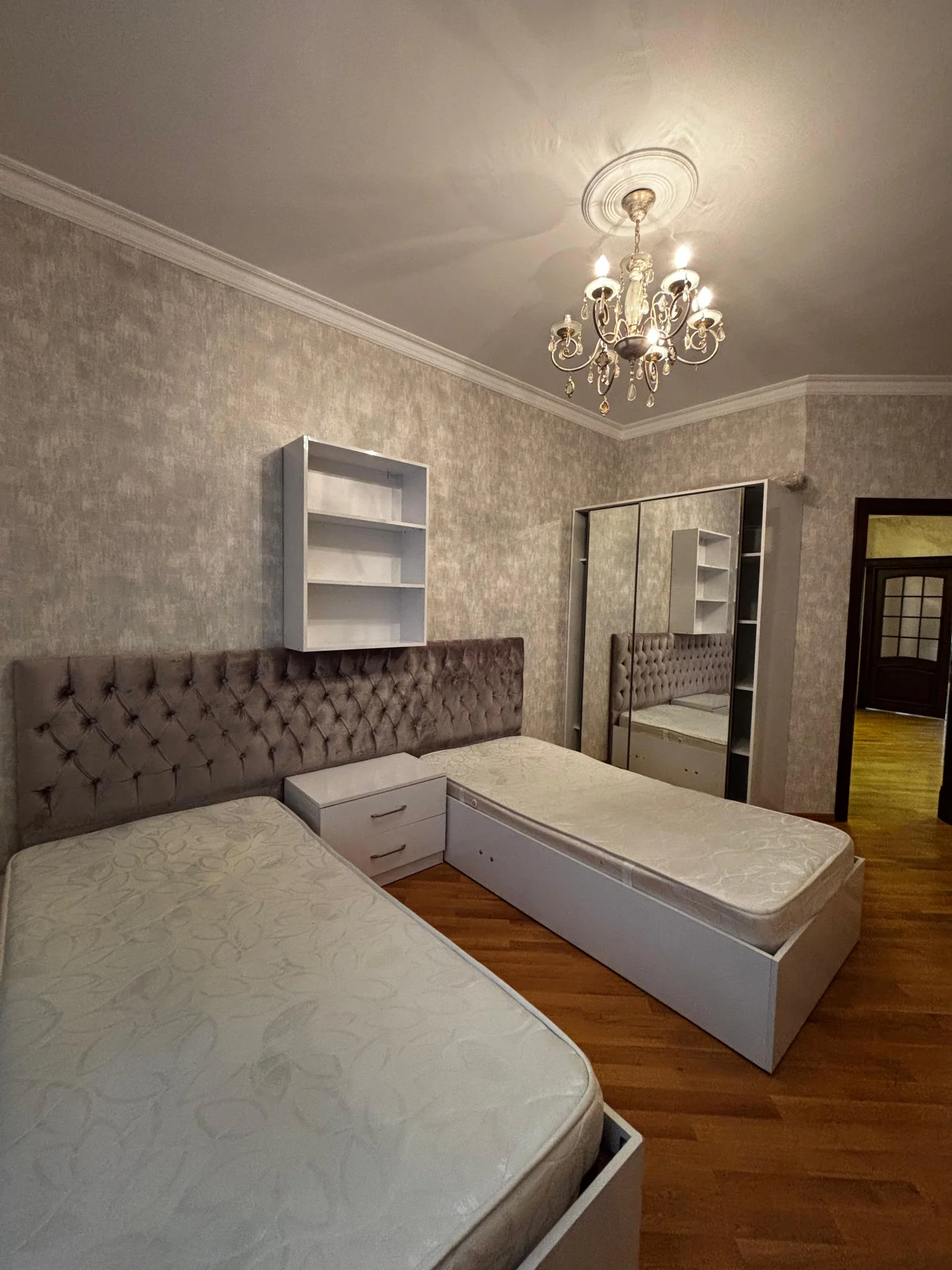 Kirayə 3 otaqlı Mənzil 135 m² Nərimanov r.