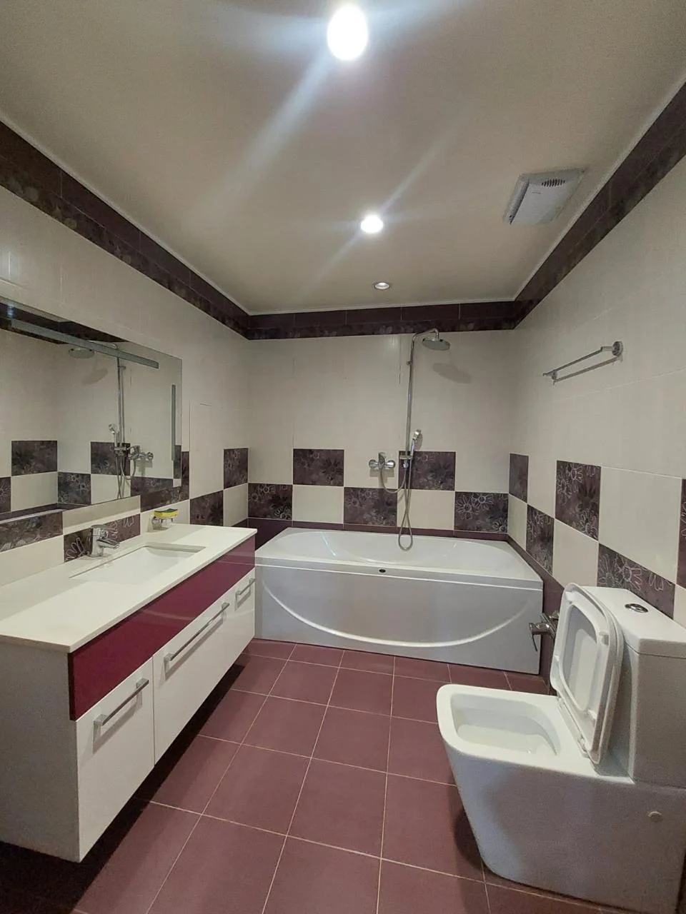 Kirayə 2 otaqlı Mənzil 85 m² Nəsimi r.