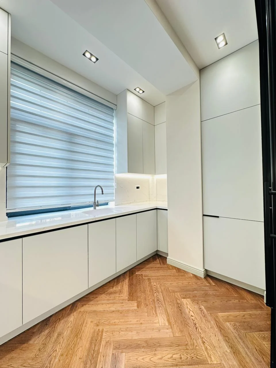 Kirayə 2 otaqlı Mənzil 72 m² Yasamal r. Elmlər Akademiyası m. – şəkil 13